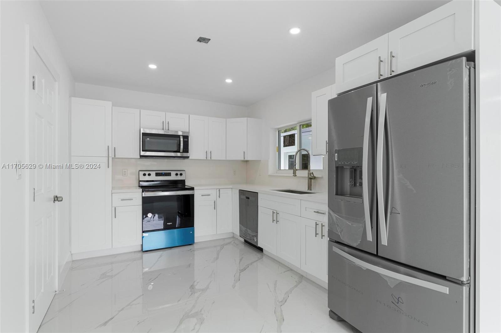 HIGHLAND MANOR SEC 5 - Residential