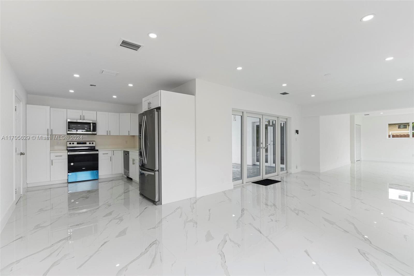 HIGHLAND MANOR SEC 5 - Residential