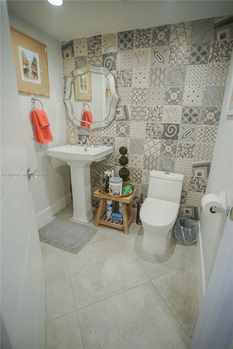LA RIVE GAUCHE CONDO - Residential
