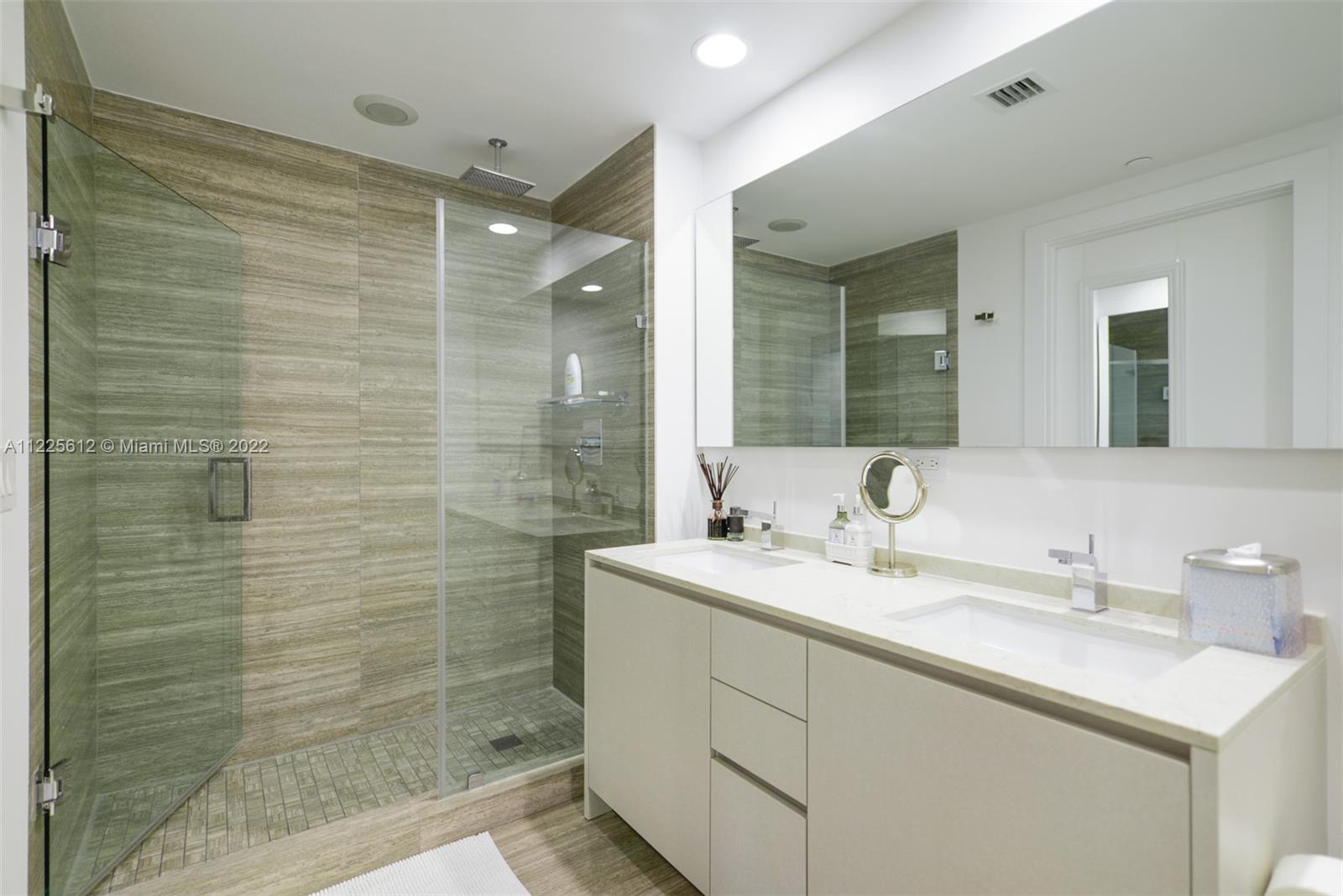 1010 BRICKELL CONDO - Residential