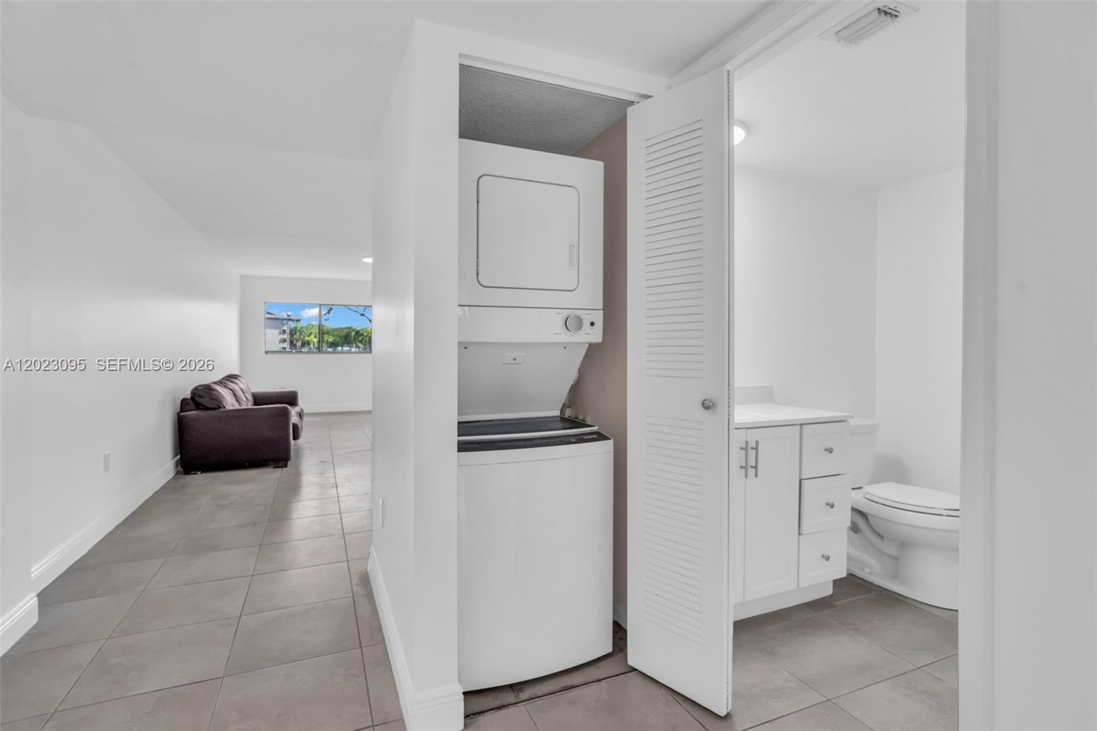 SUFFOLK AT CENTURY VILLAG - Residential