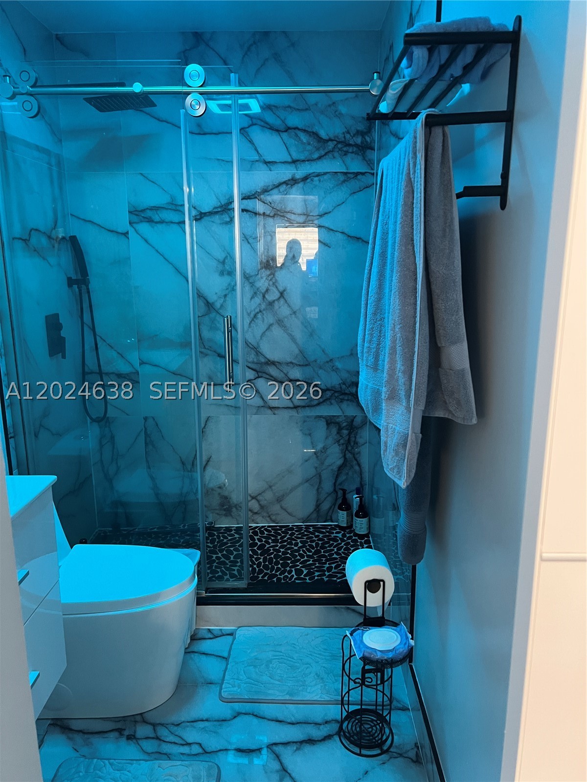 BEVERLY HILLS CONDO NUMBE - Residential Lease