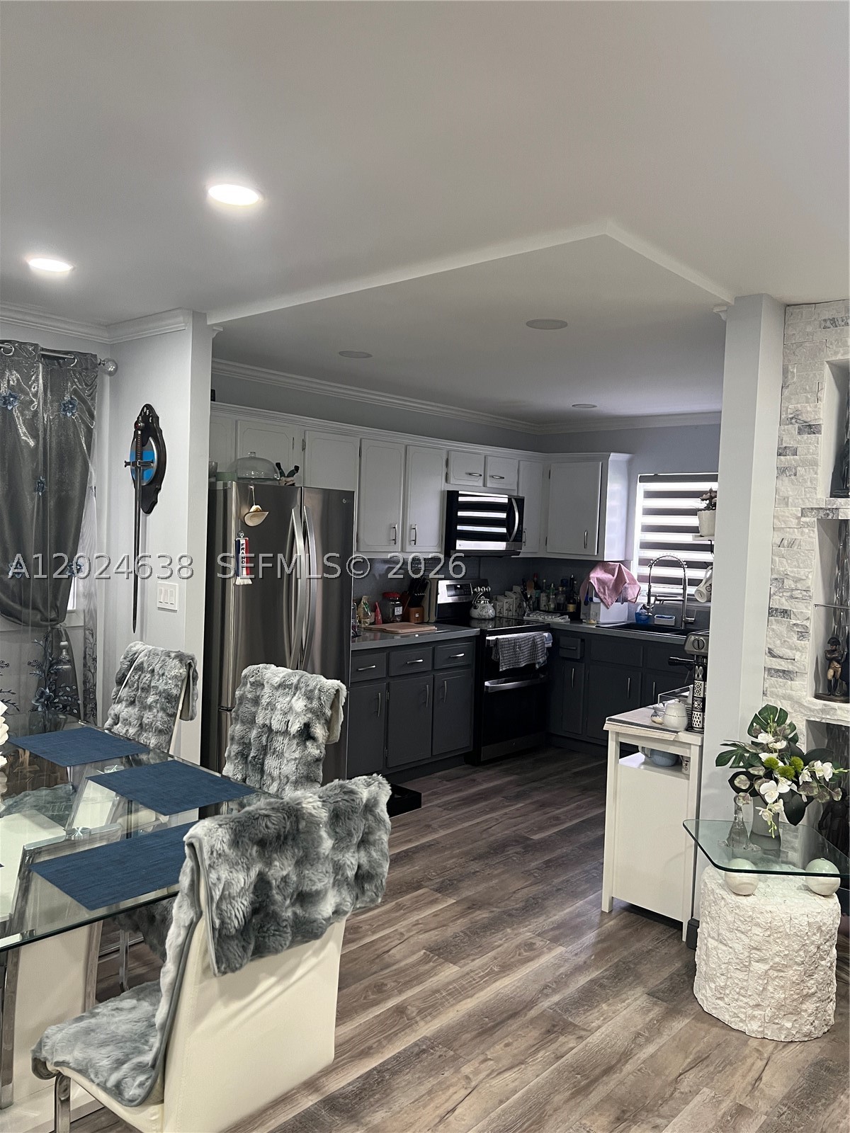 Exceptional Fully Remodeled 2-Bedroom / 2-Bathroom Ground-Floor Condo with Garden & Pool Views – Available July 1st. WATER, INTERNET ARE INCLUDED IN THE RENT
Beautifully renovated 2-bedroom, 2-bathroom condo offering modern finishes, a bright and comfortable layout, and peaceful garden and pool views. Ideally located on the ground floor, this residence provides an elegant and convenient living environment within a secure 55+ community.
The unit features spacious bedrooms, two fully updated bathrooms with contemporary finishes, bright living areas, and a harmonious floor plan designed for comfort and functionality. The condo is offered unfurnished, A BIG TELEVISION WITH SOUND SYSTEM AND A PRIVATE STORAGE SPACE ARE ALSO INCLUDED.
Enjoy a serene lifestyle with relaxing views of the landscaped garden and pool, creating a peaceful and pleasant atmosphere.
Conveniently located near medical centers, restaurants, shops, supermarkets, and everyday services.
Residents enjoy access to a well-maintained resort-style 55+ community featuring an elegant clubhouse, fully equipped fitness center, library and relaxation areas, game room, social spaces, pool and BBQ area, bocce and shuffleboard courts, courtesy shuttle service, and ample guest parking.
Annual lease. Available starting July 1st.
A rare opportunity to enjoy comfort, elegance, convenience, and quality of life in a desirable 55+ community.
