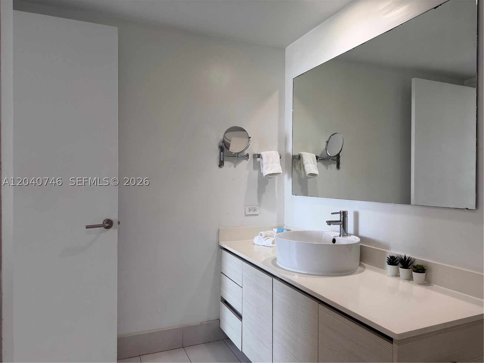 BEACHWALK CONDOMINIUM - Residential