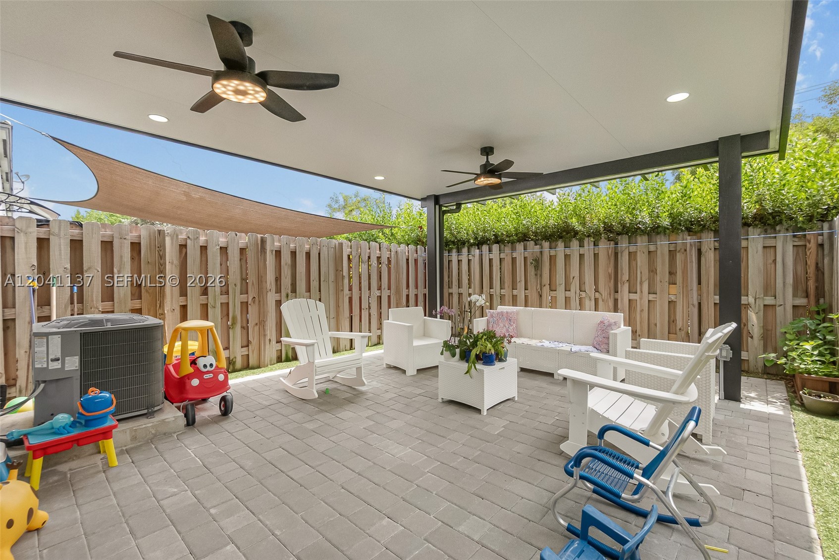 PINE ISLE - Residential