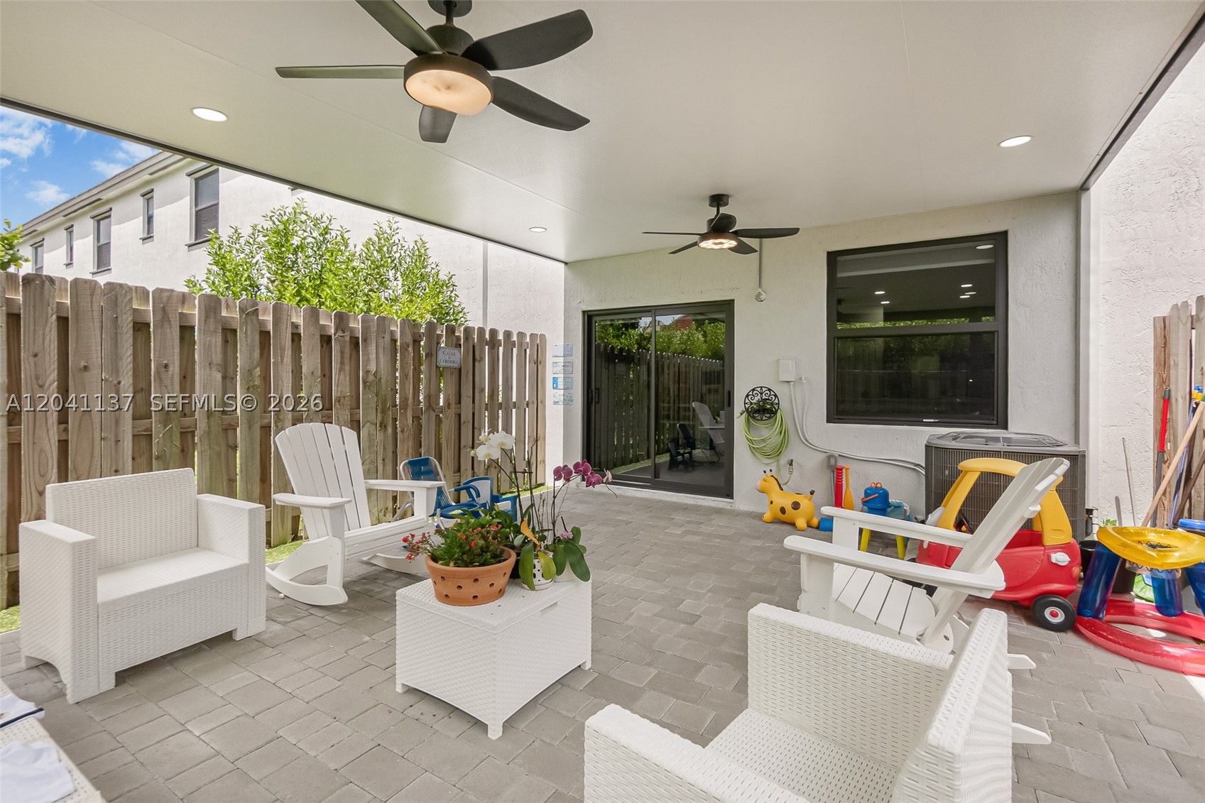 PINE ISLE - Residential