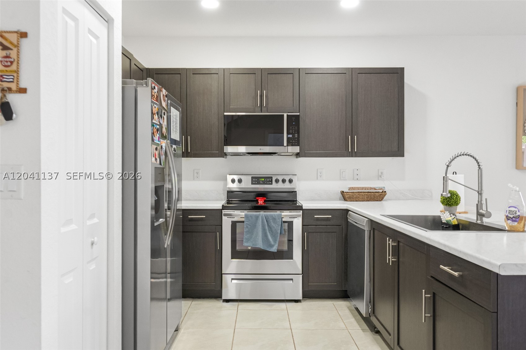PINE ISLE - Residential