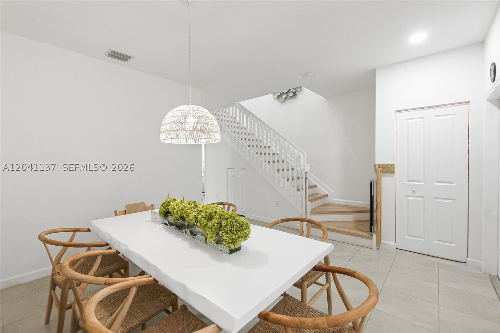 PINE ISLE - Residential