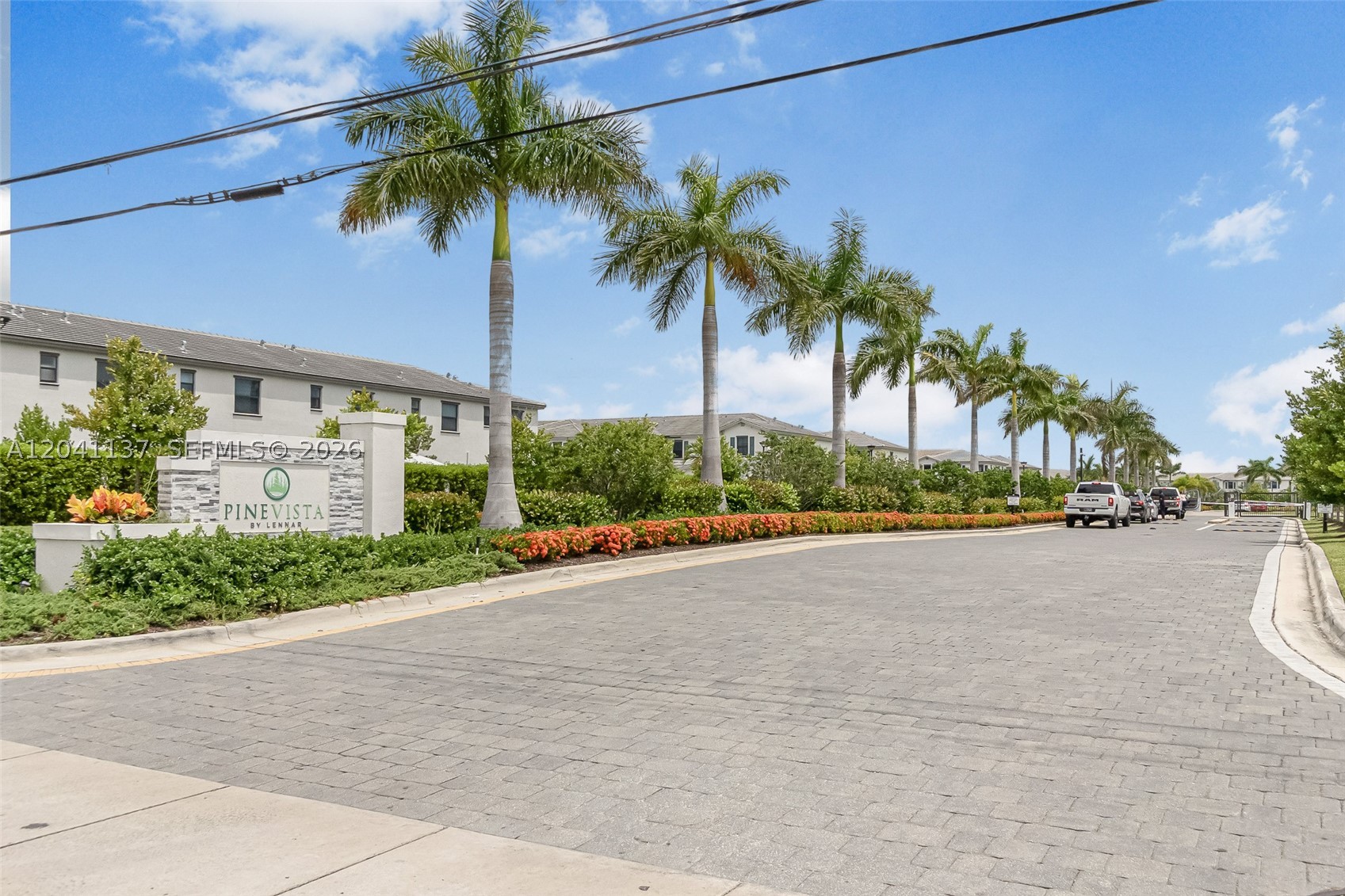 PINE ISLE - Residential