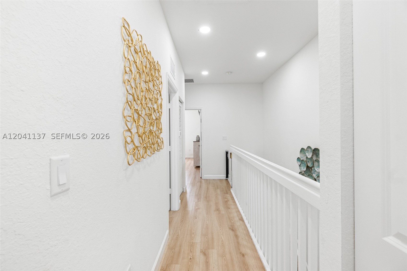 PINE ISLE - Residential
