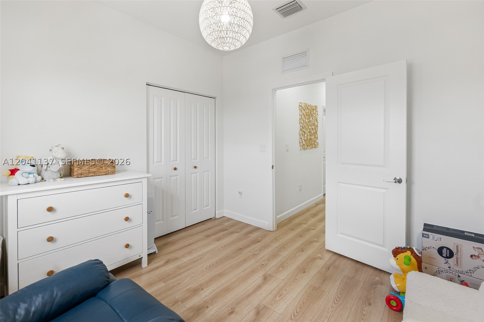 PINE ISLE - Residential