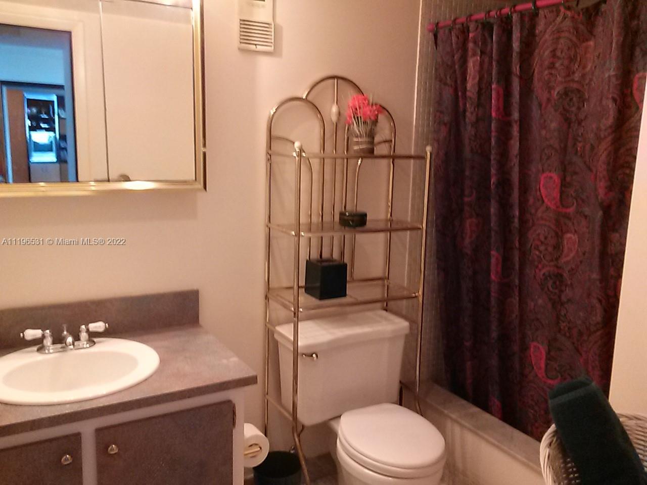 PLAZA OF WESTLAND CONDO - Residential