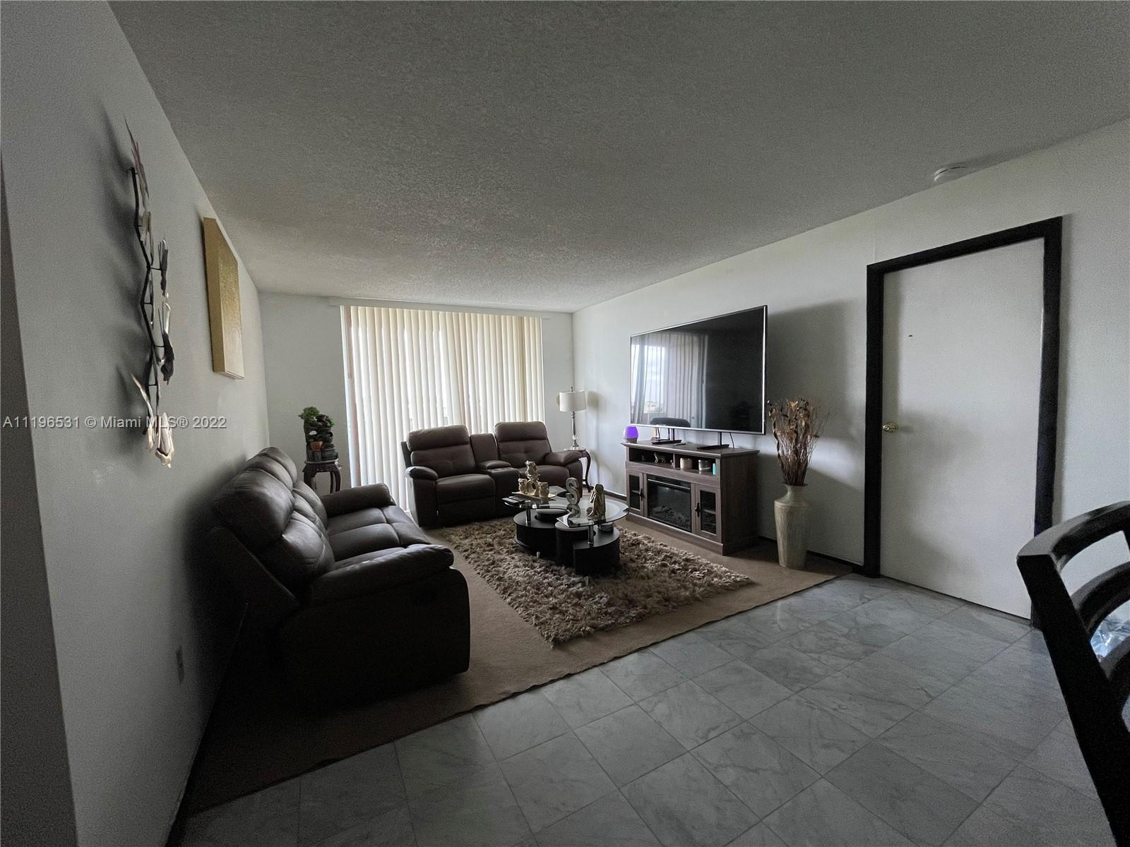 PLAZA OF WESTLAND CONDO - Residential