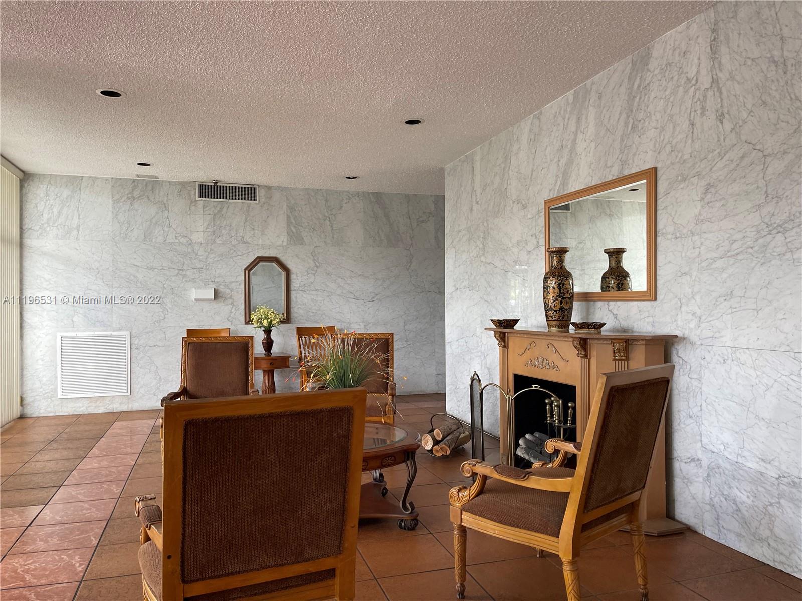 PLAZA OF WESTLAND CONDO - Residential