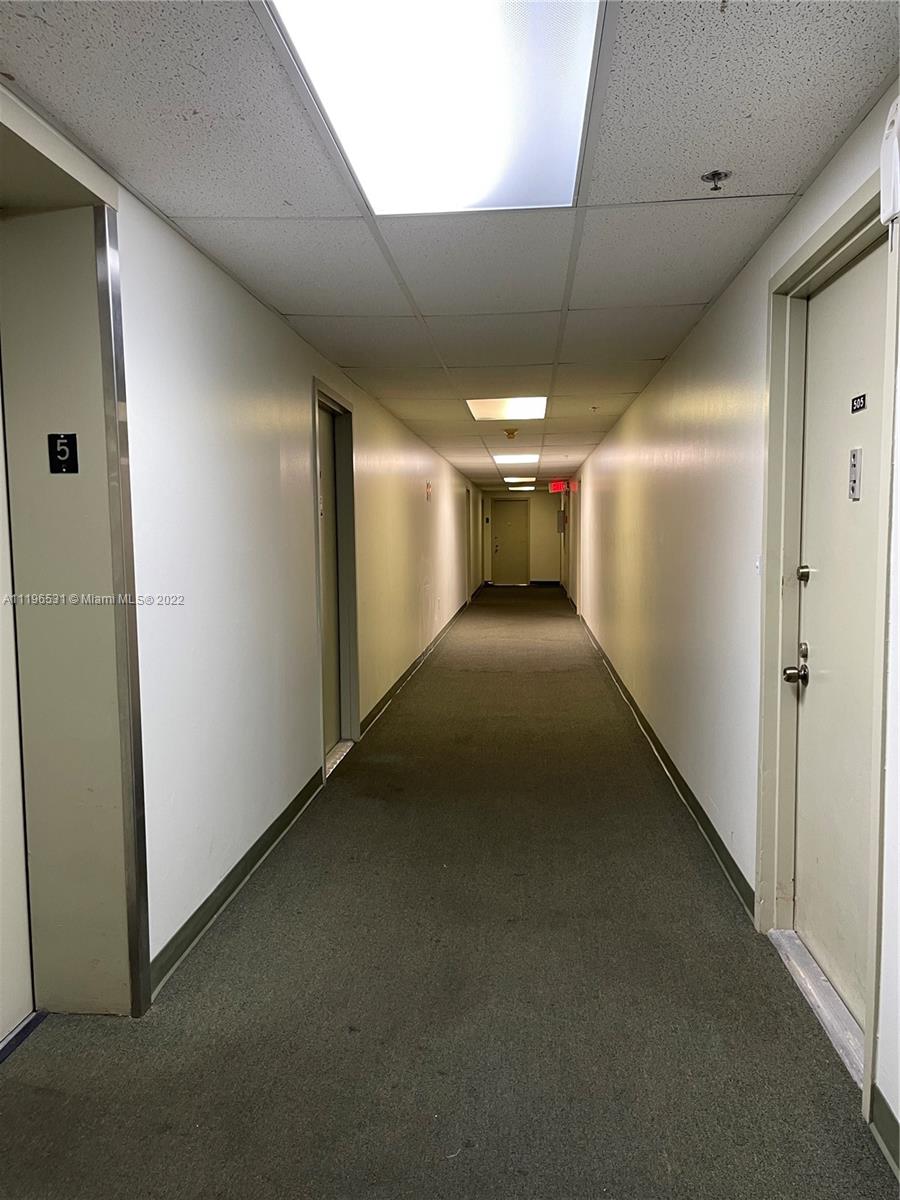 PLAZA OF WESTLAND CONDO - Residential