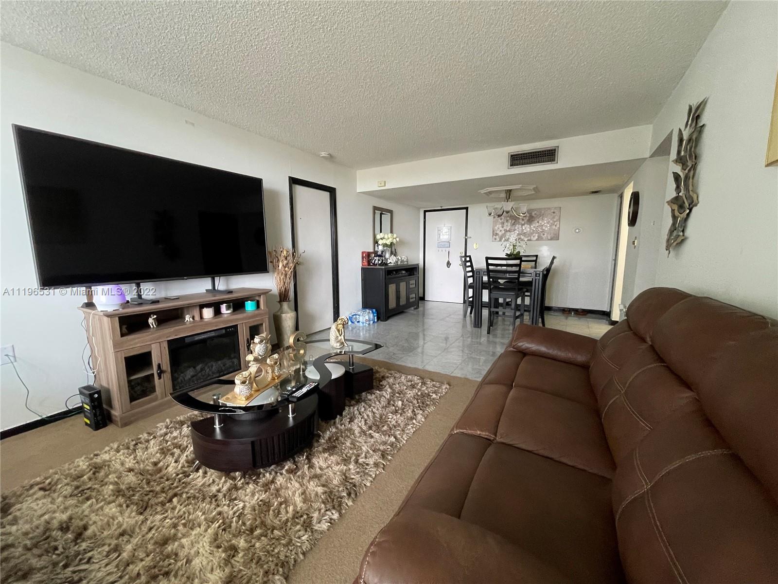 PLAZA OF WESTLAND CONDO - Residential
