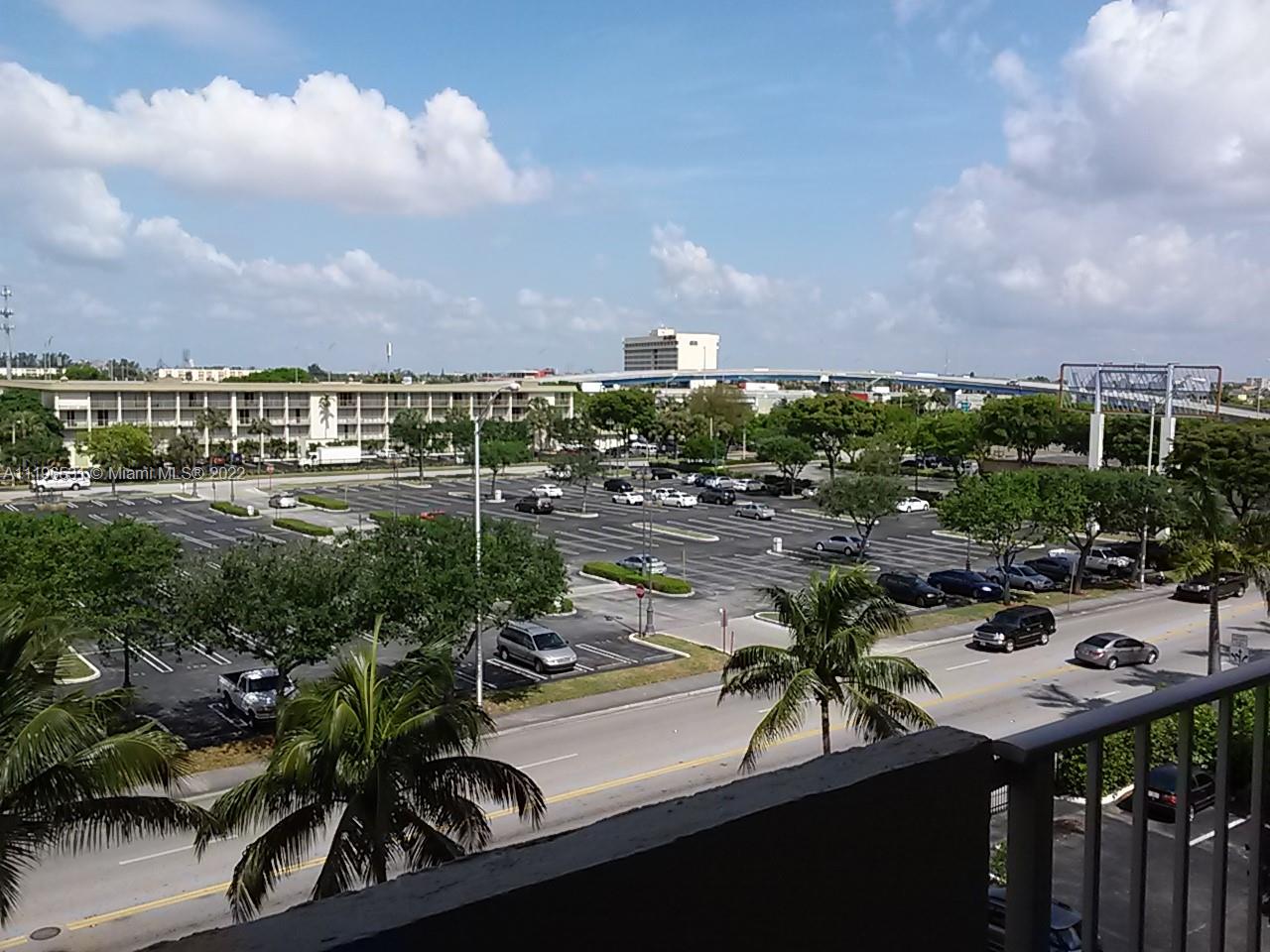PLAZA OF WESTLAND CONDO - Residential