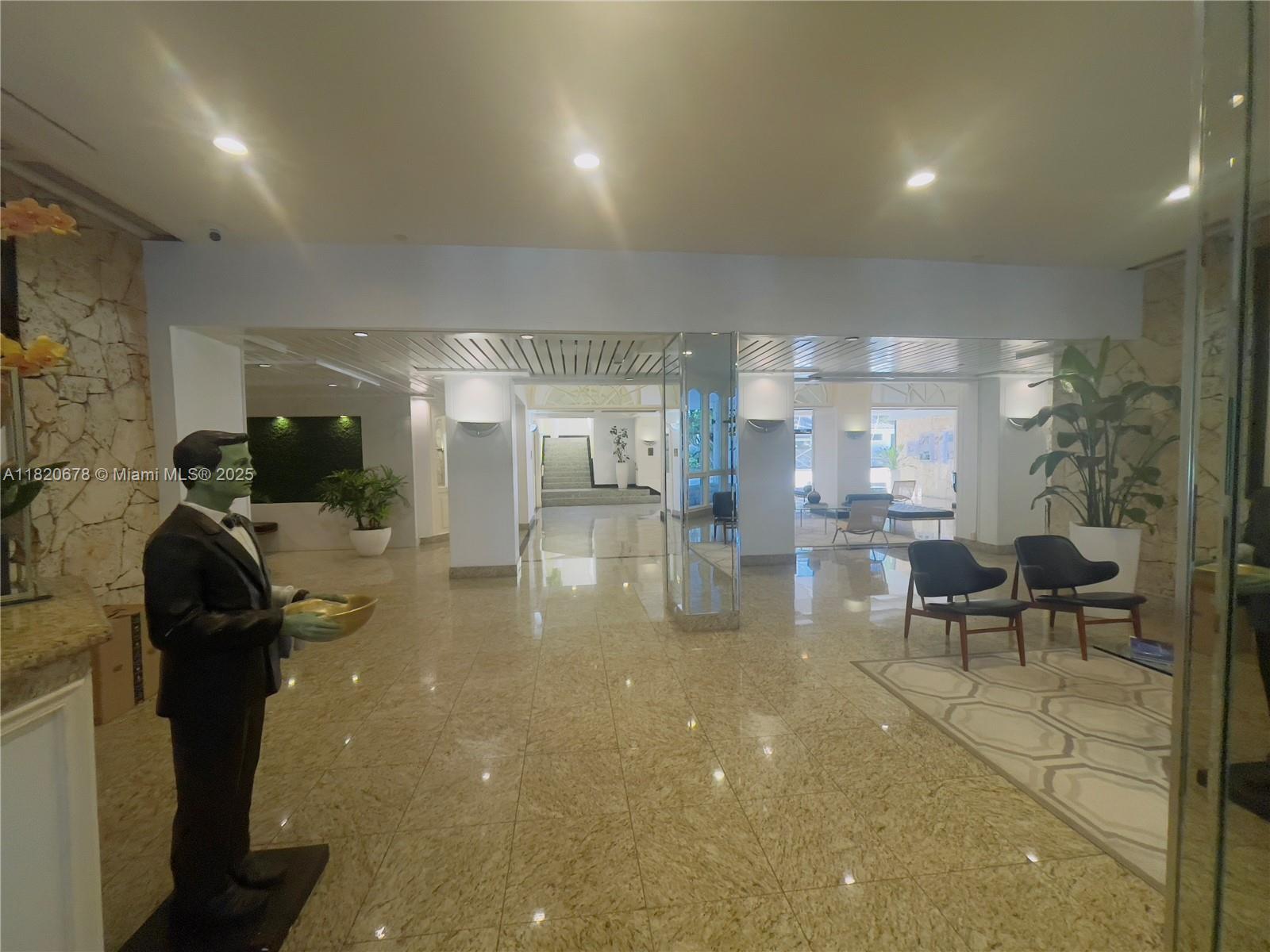 THE PALM BAY YACHT CLUB C - Residential