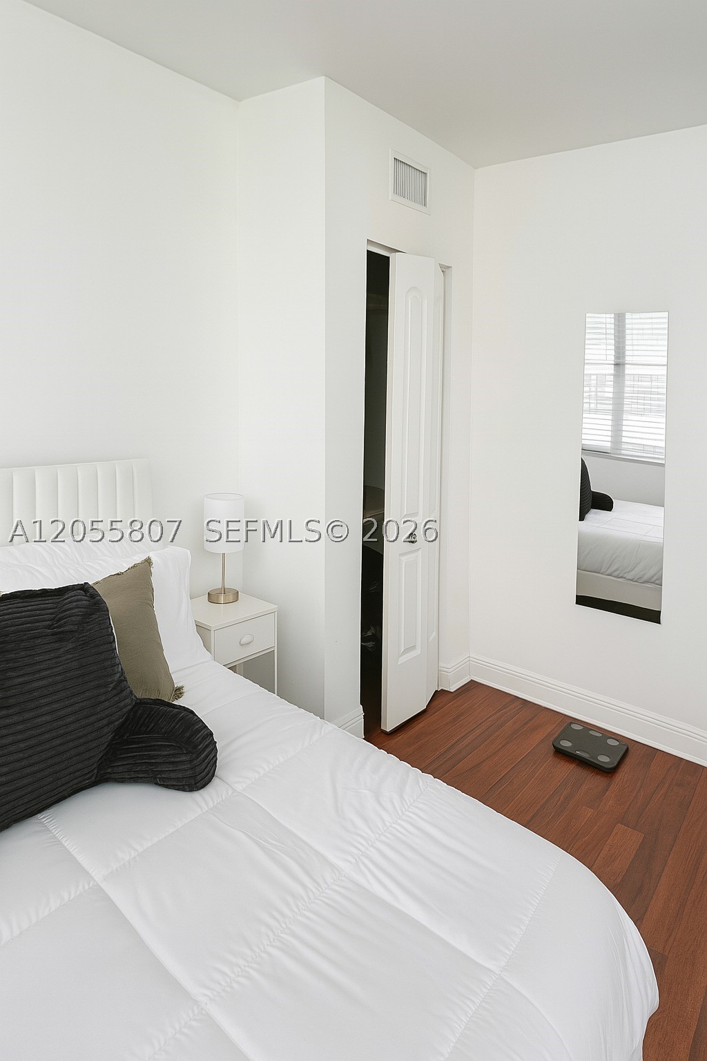 FOUR AMBASSADORS CONDO PH - Residential Lease