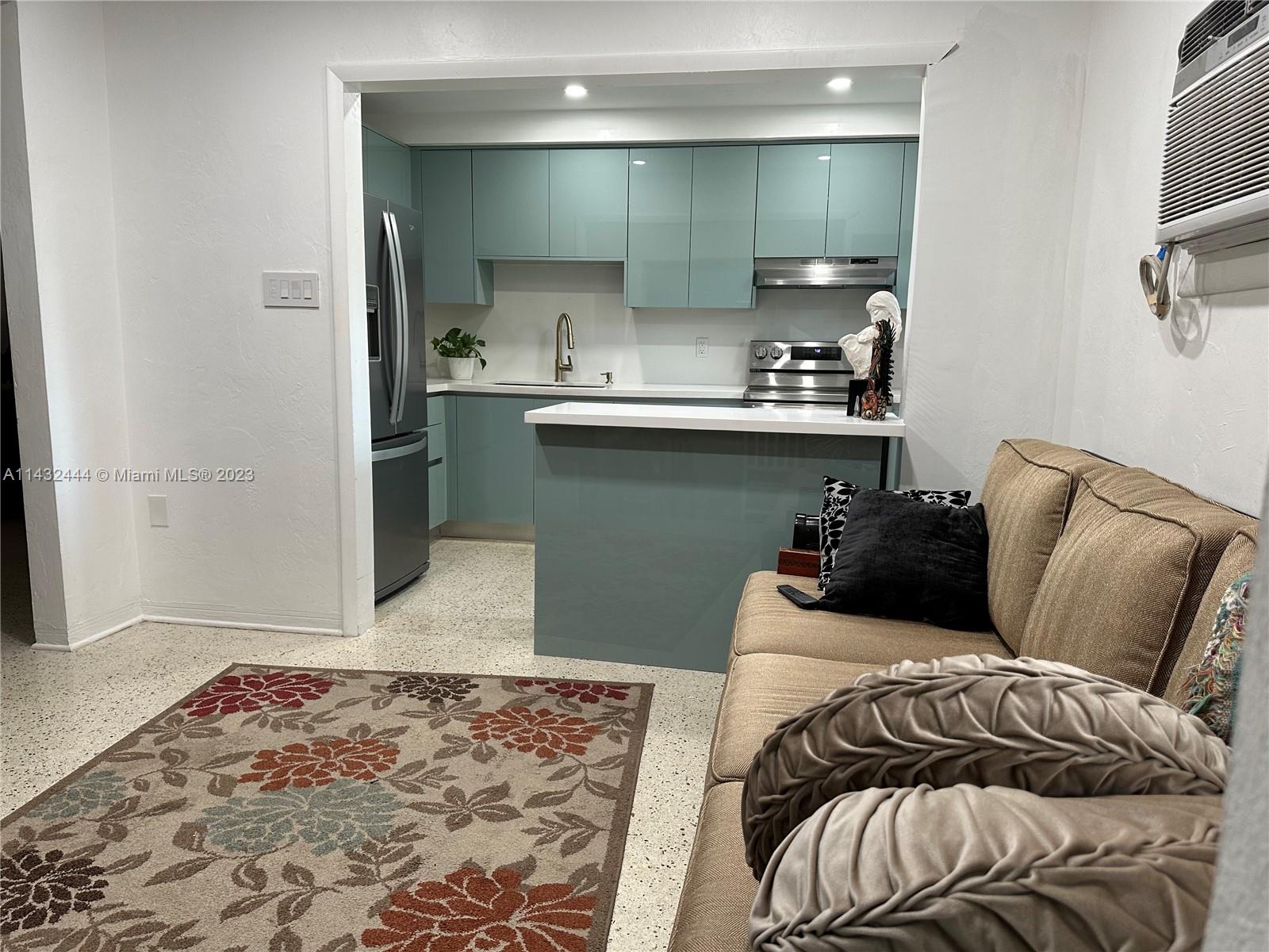CAMNER MANOR 2ND ADDN - Residential