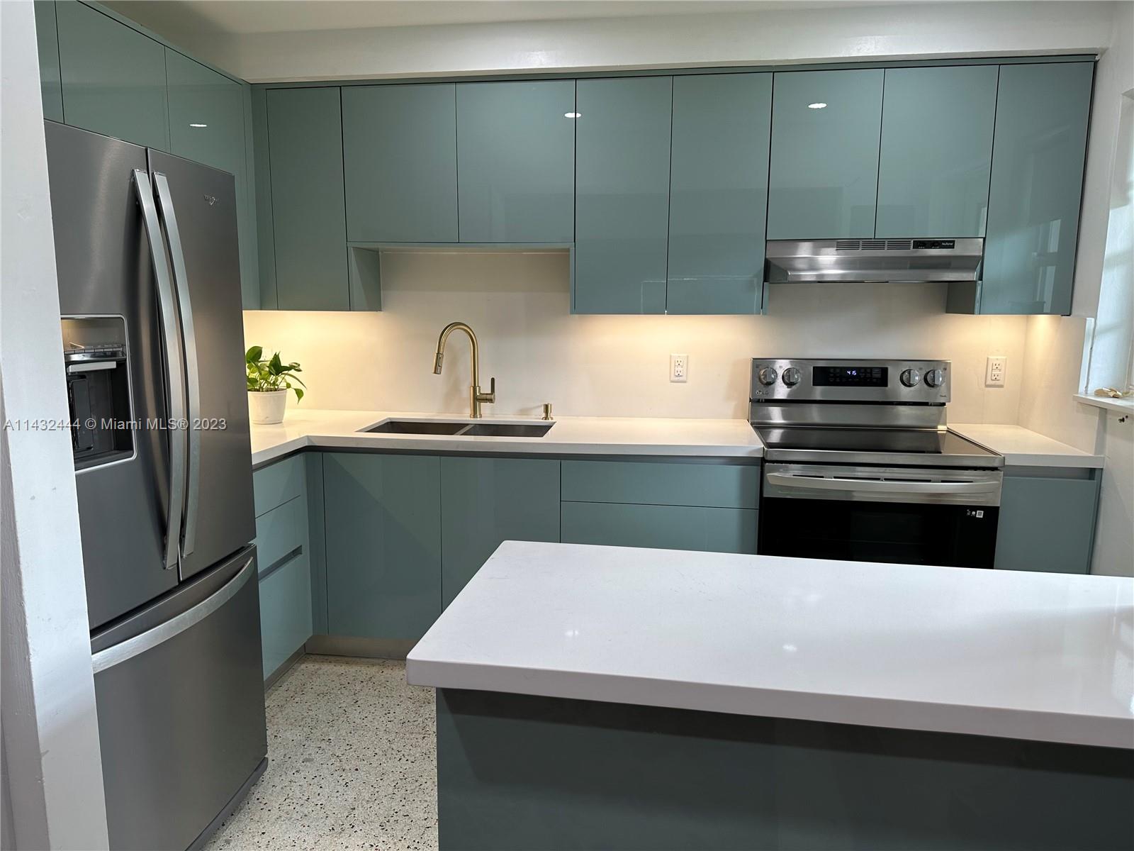 CAMNER MANOR 2ND ADDN - Residential