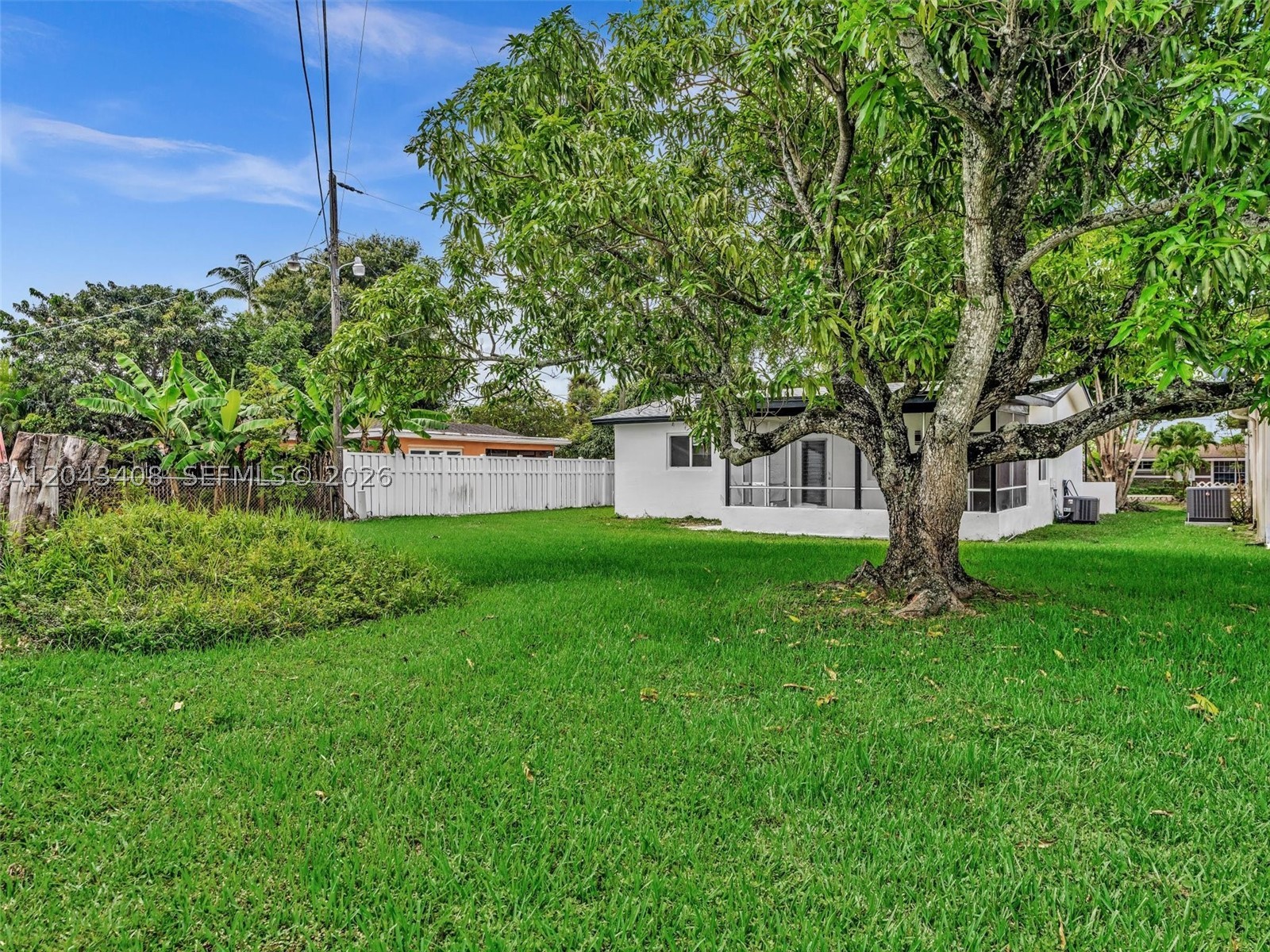 GOLD KEY VILLAS WEST - Residential
