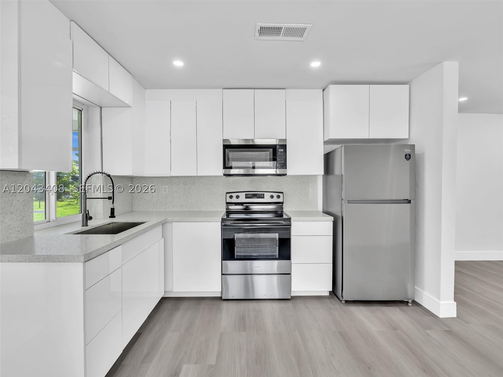 GOLD KEY VILLAS WEST - Residential