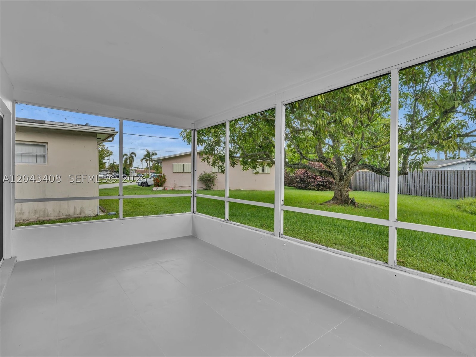 GOLD KEY VILLAS WEST - Residential