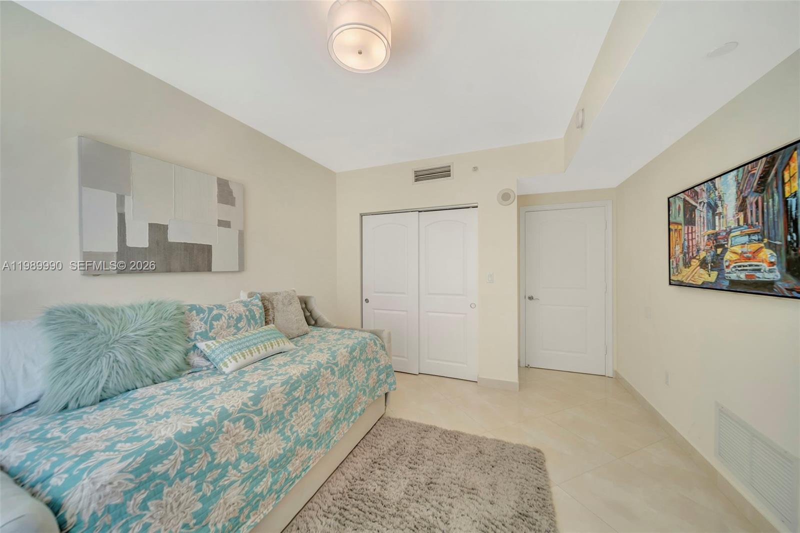 TOSCANO CONDO - Residential