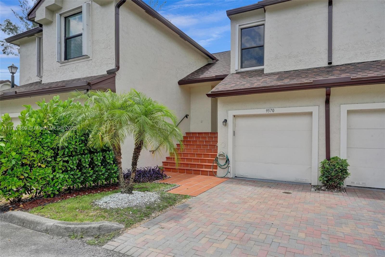 TANGLEWOOD TOWNHOMES SECT - Residential