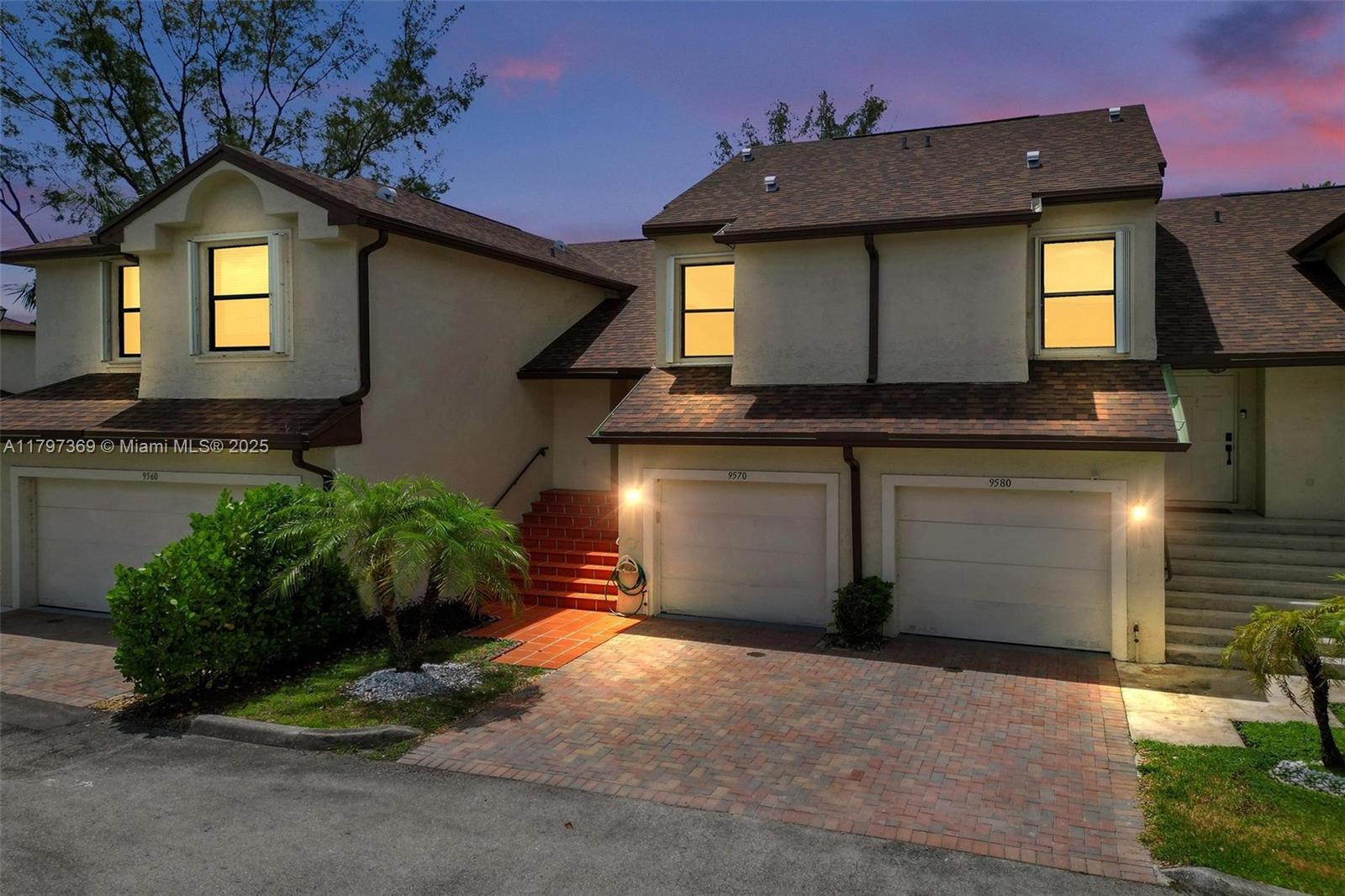 TANGLEWOOD TOWNHOMES SECT - Residential