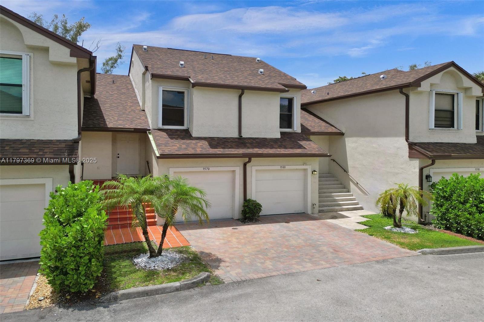 TANGLEWOOD TOWNHOMES SECT - Residential