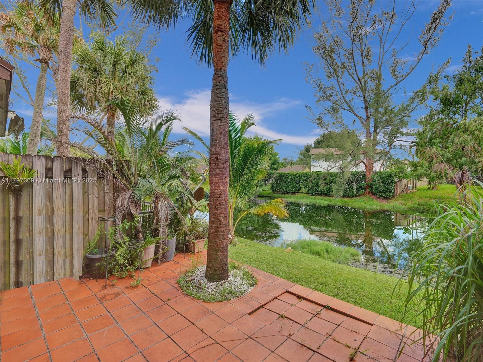 TANGLEWOOD TOWNHOMES SECT - Residential