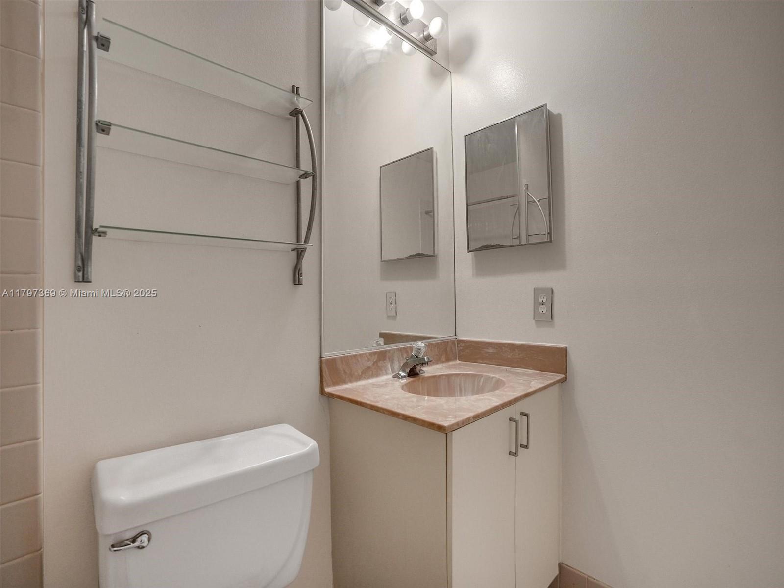TANGLEWOOD TOWNHOMES SECT - Residential