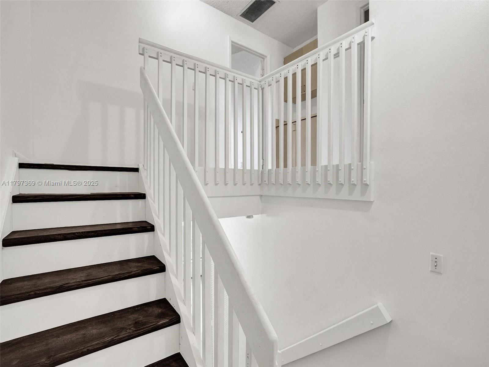 TANGLEWOOD TOWNHOMES SECT - Residential