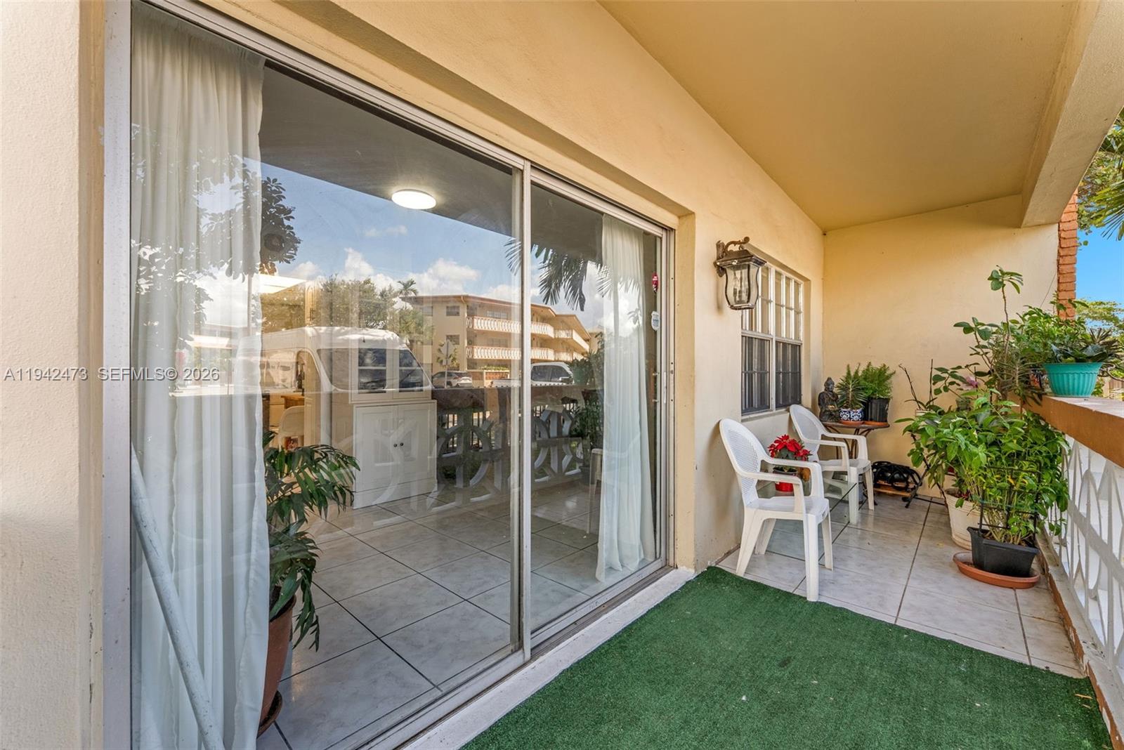 SUTTON HOUSE CONDO - Residential