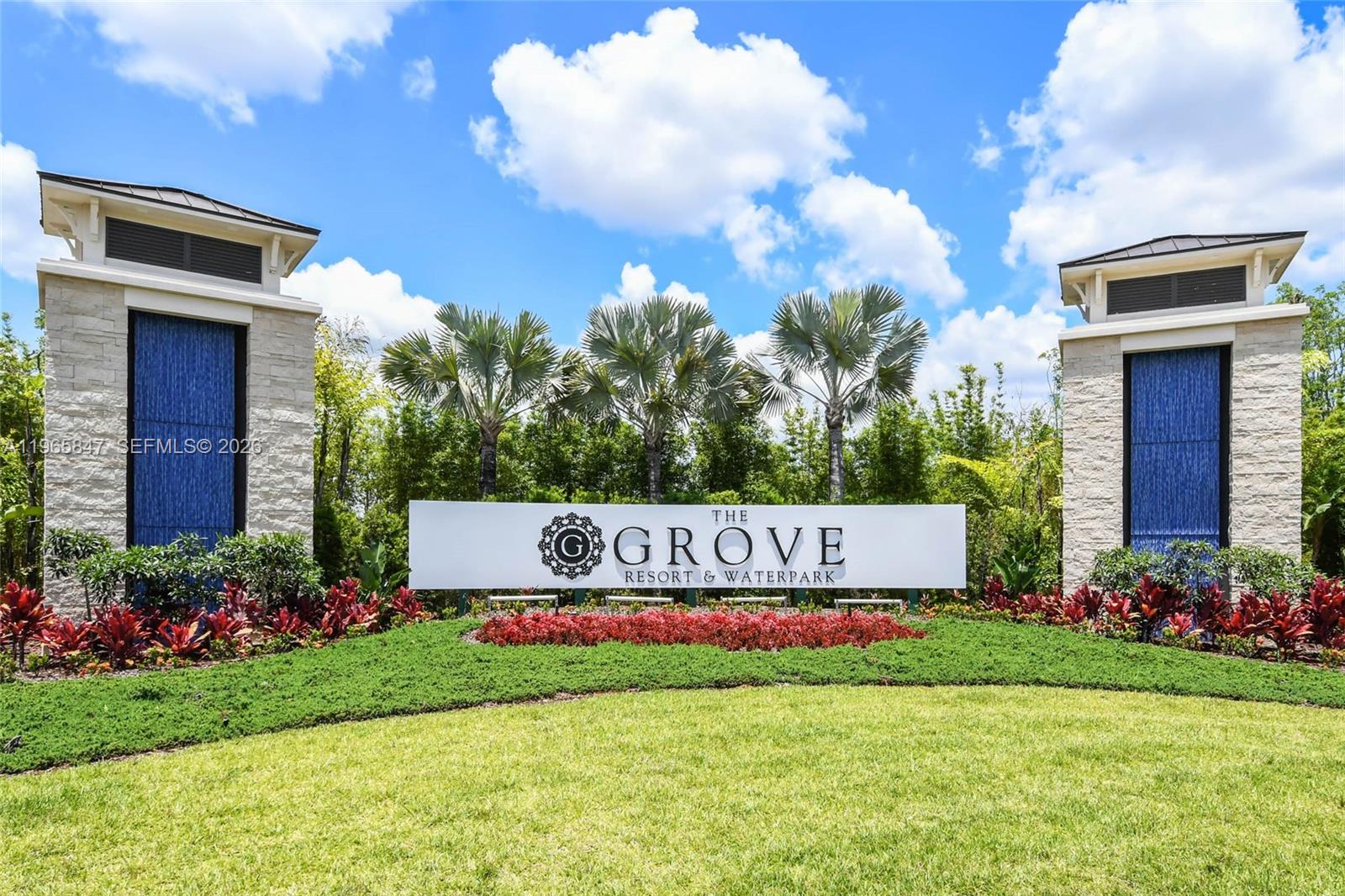 THE GROVE RESORT - Residential