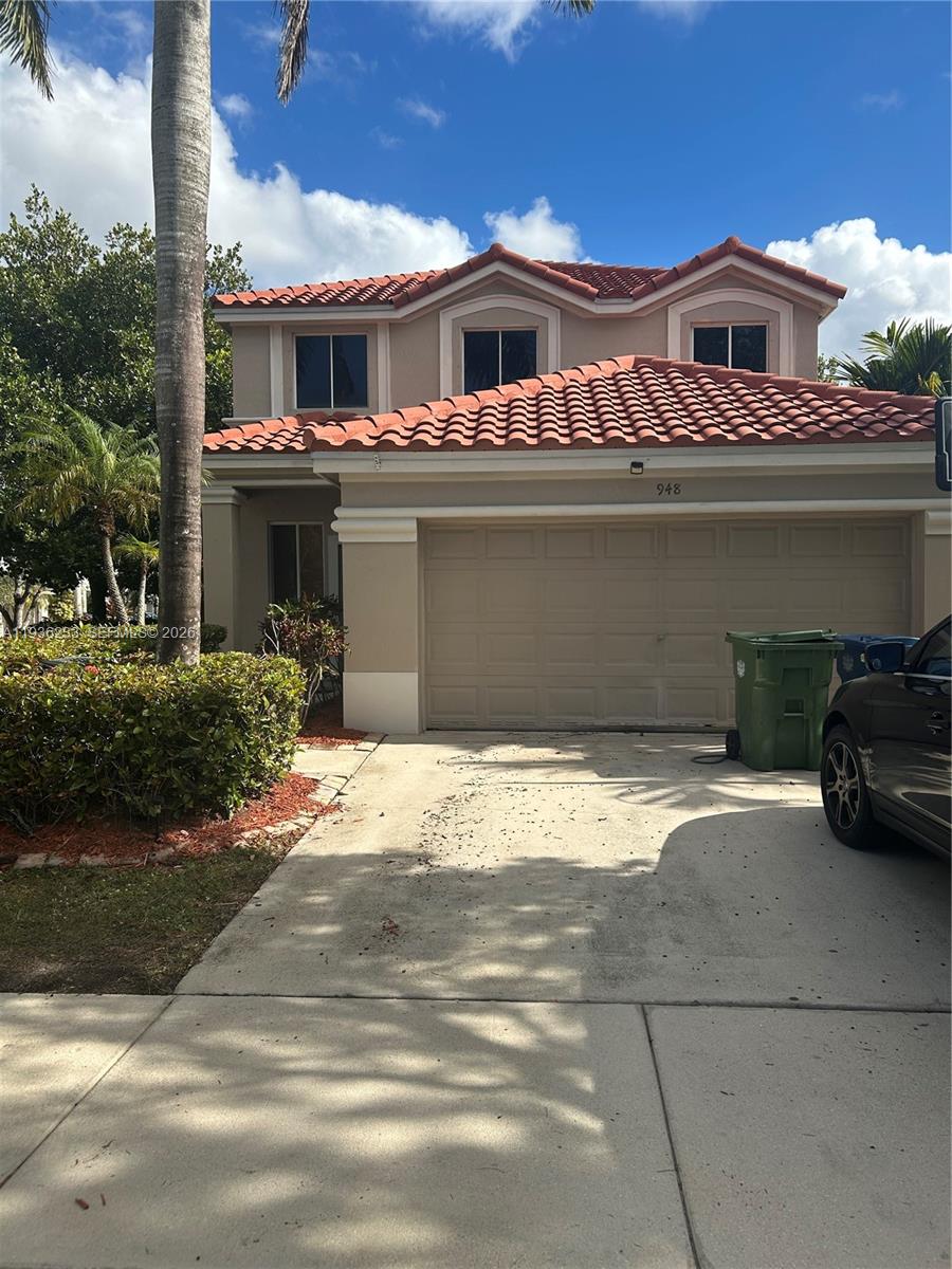 Spacious 4-bedroom, 3.5-bath home currently rented. Great opportunity for investors or owner-occupants. Property needs cosmetic updates. Roof was completely replaced 4 years ago. Located in a gated community with 24-hour security. Residents enjoy access to the Savanna clubhouse, walking trails, and community activities. Situated in an A-rated school district.