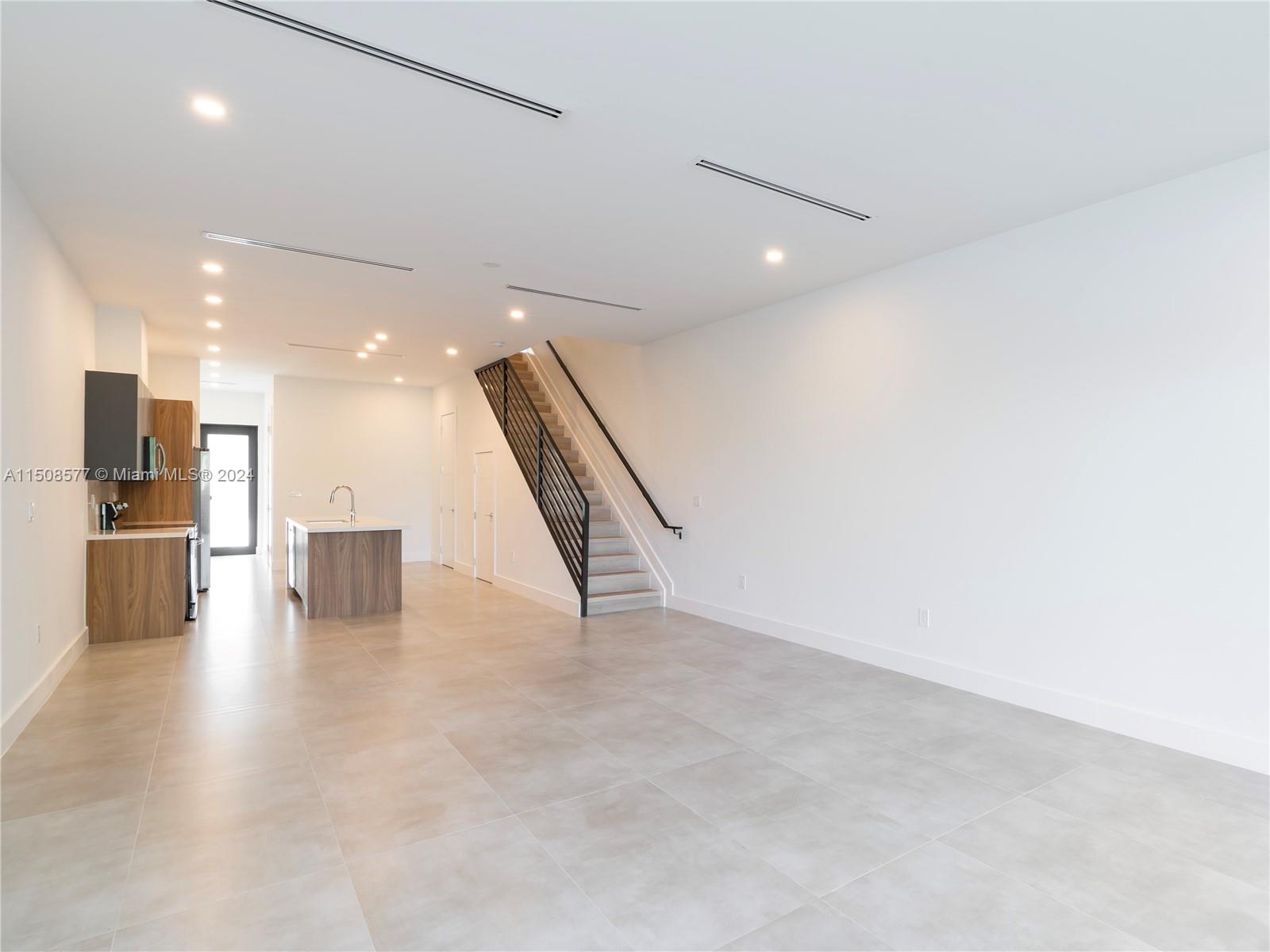 Lake Ridge - Residential Lease