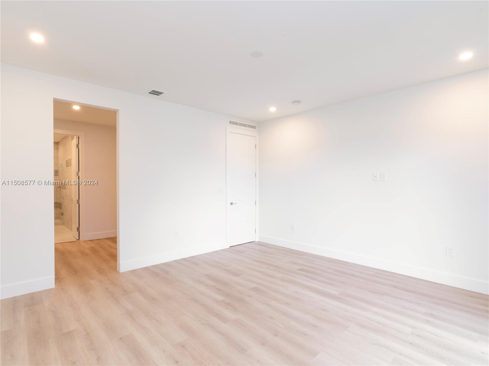 Lake Ridge - Residential Lease