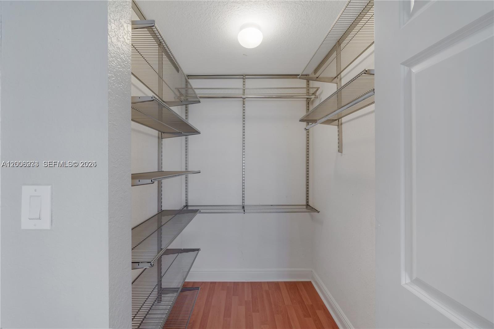 THE GRANDE CONDO - Residential