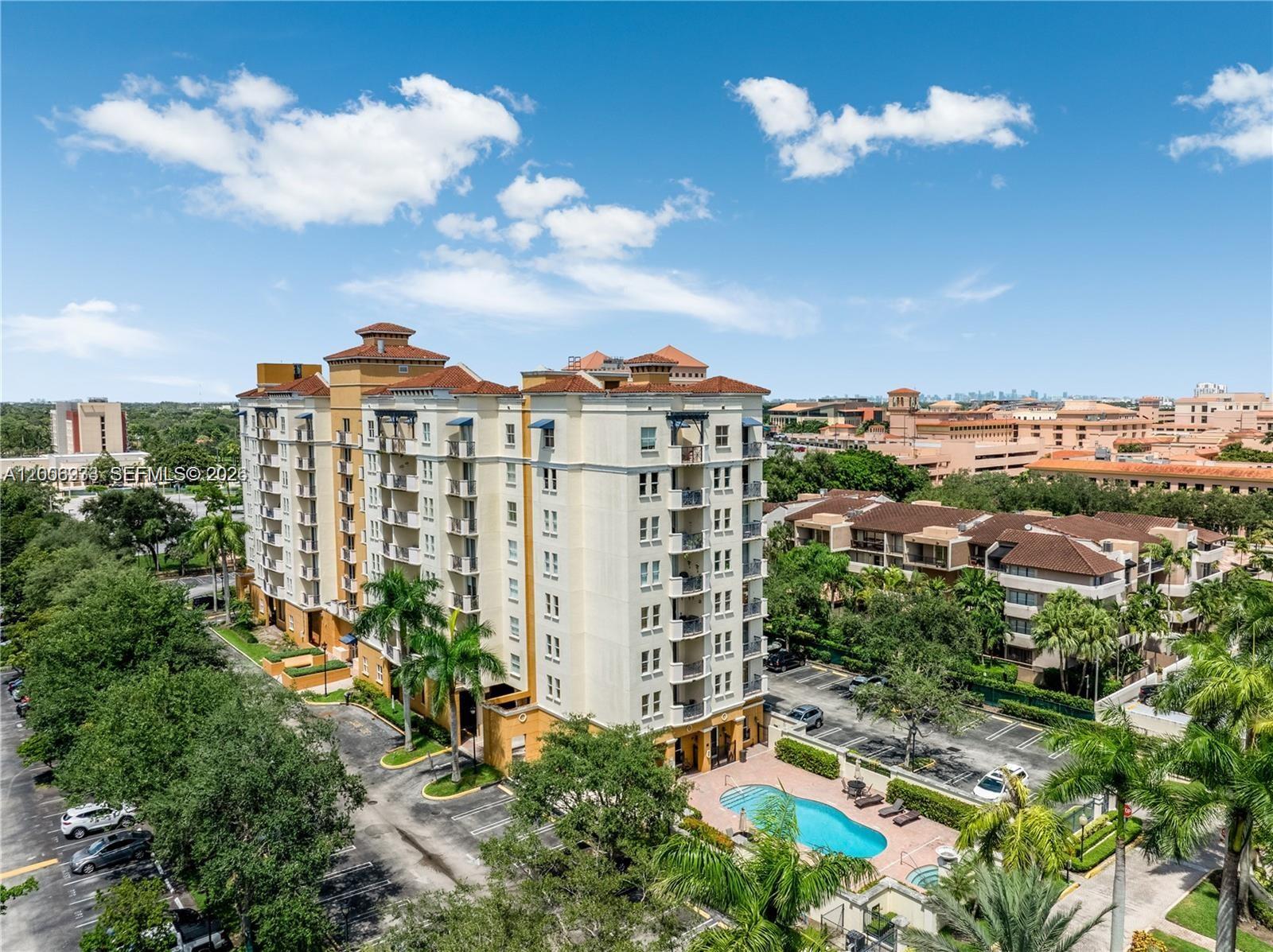 THE GRANDE CONDO - Residential