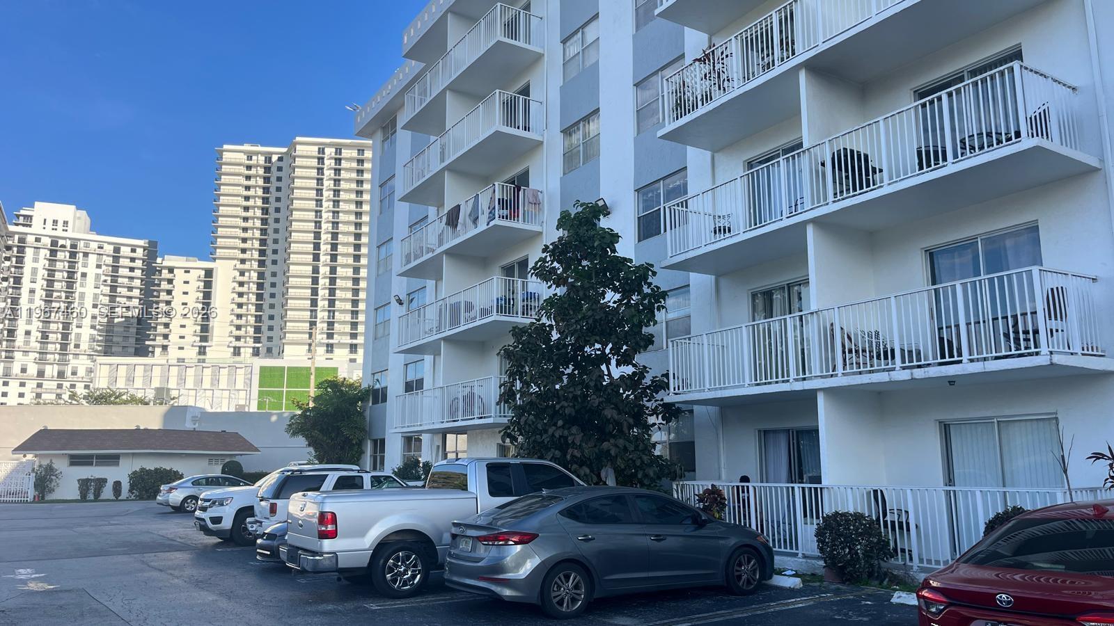 TALL TREES CONDO - Residential