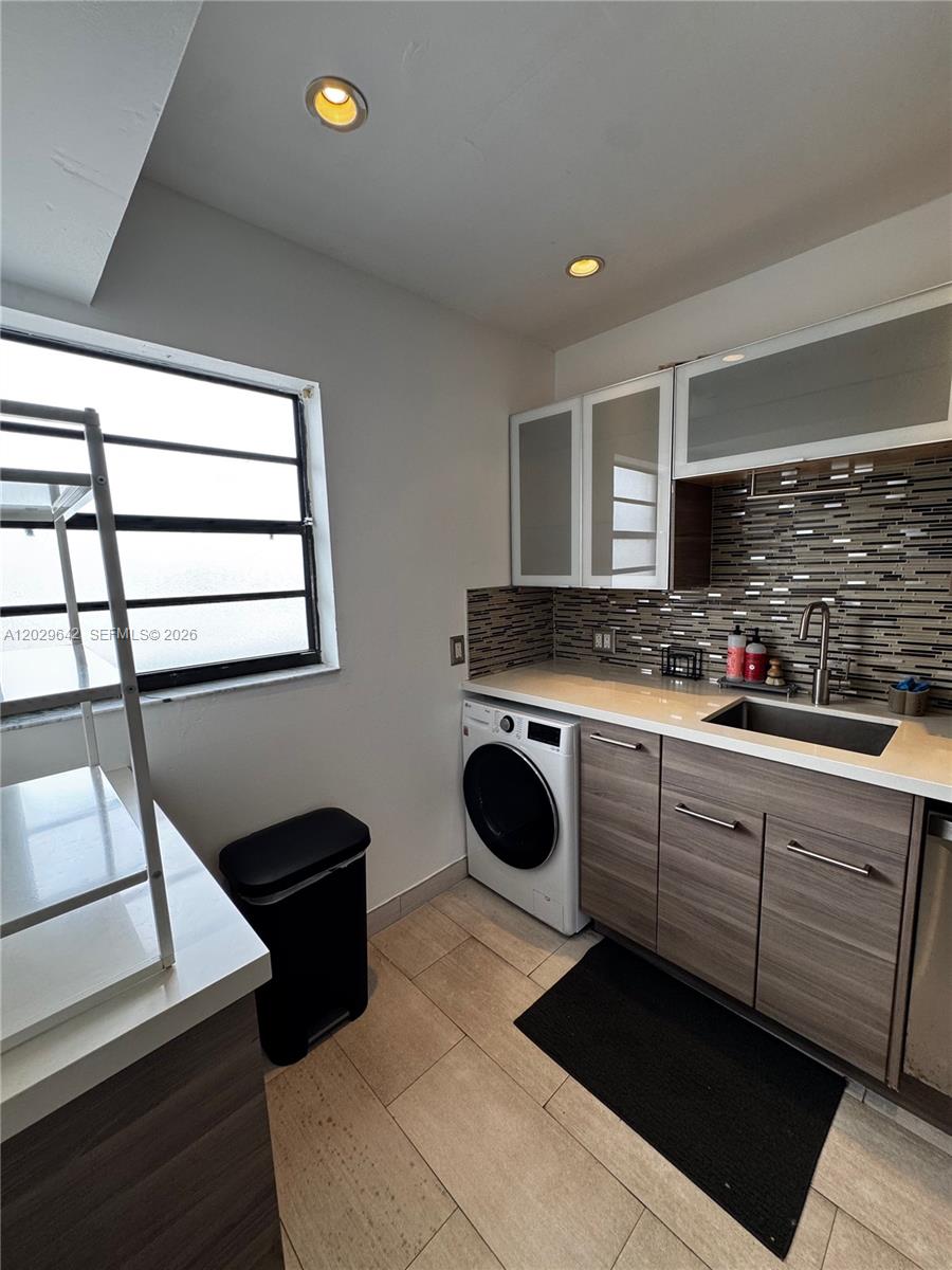 JEFFERSON GARDENS CONDO - Residential Lease