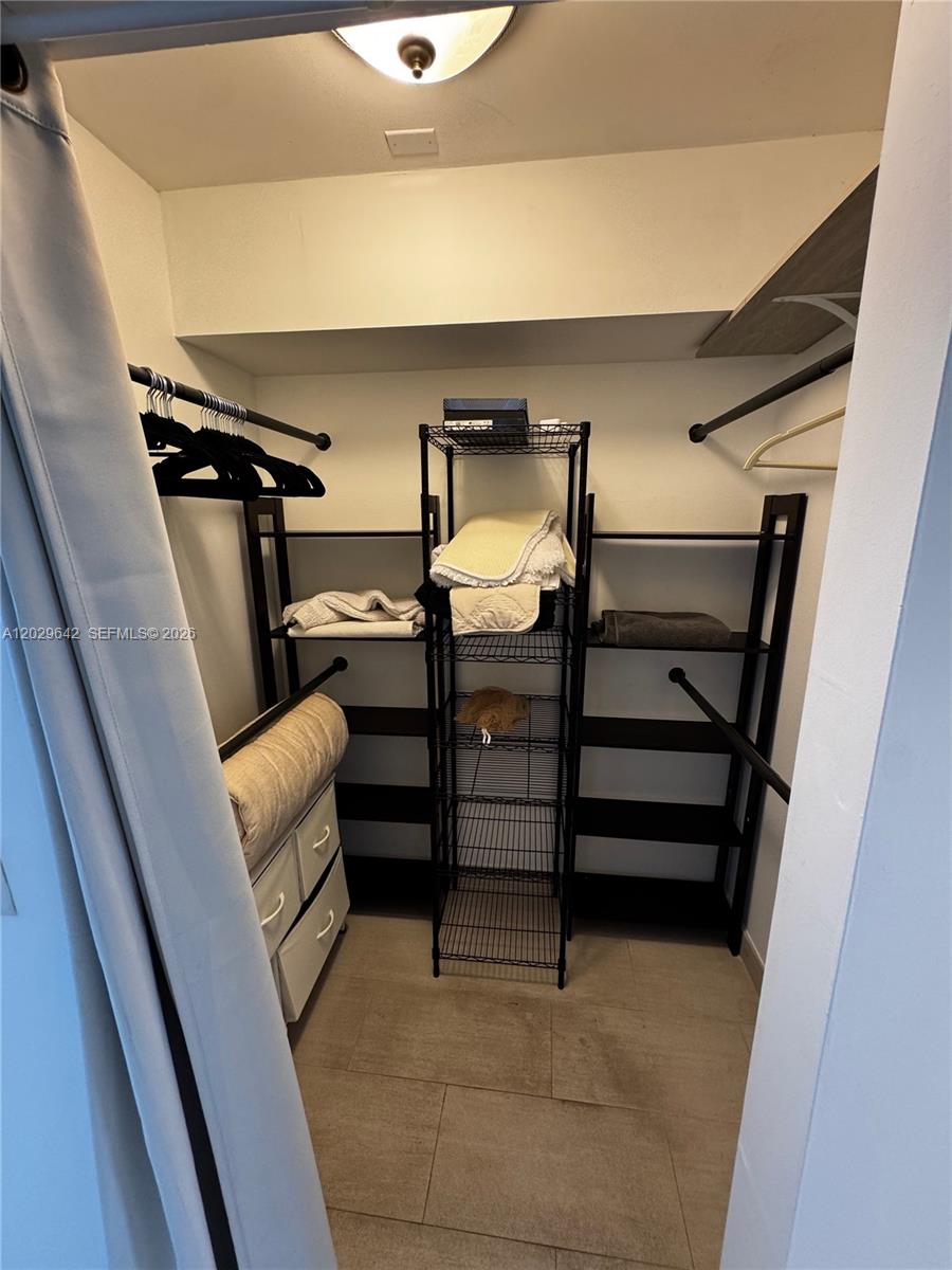 JEFFERSON GARDENS CONDO - Residential Lease