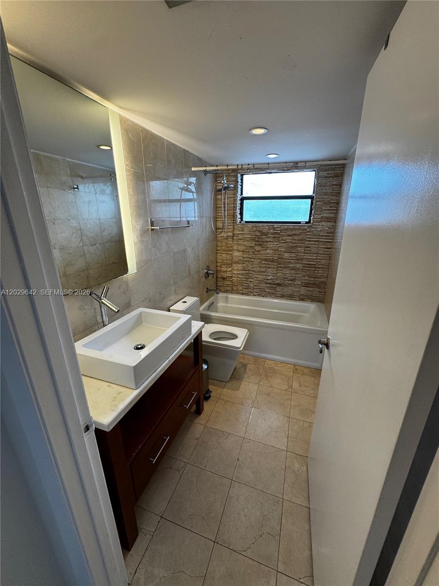 JEFFERSON GARDENS CONDO - Residential Lease