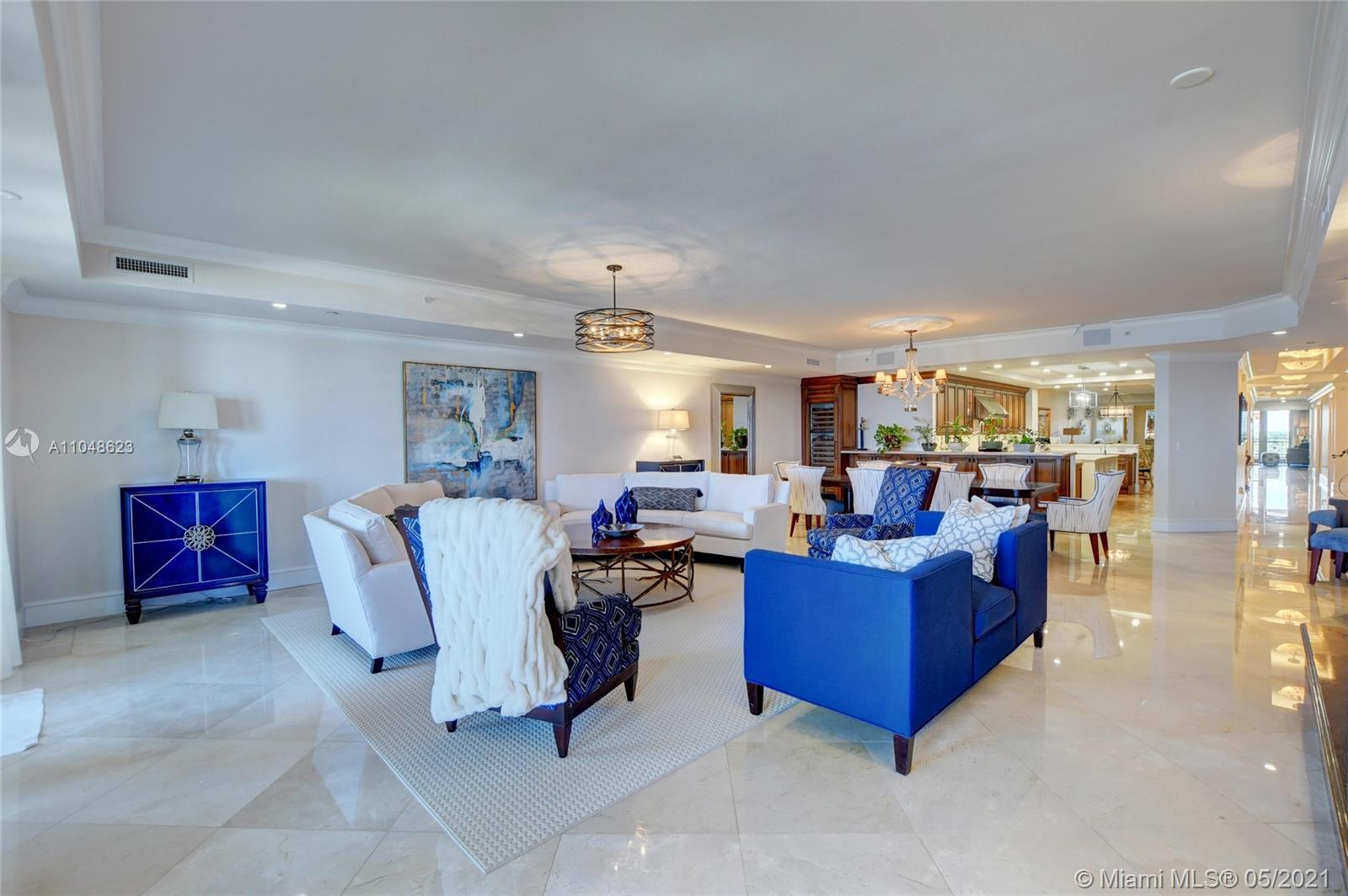 LUXURIA CONDO - Residential