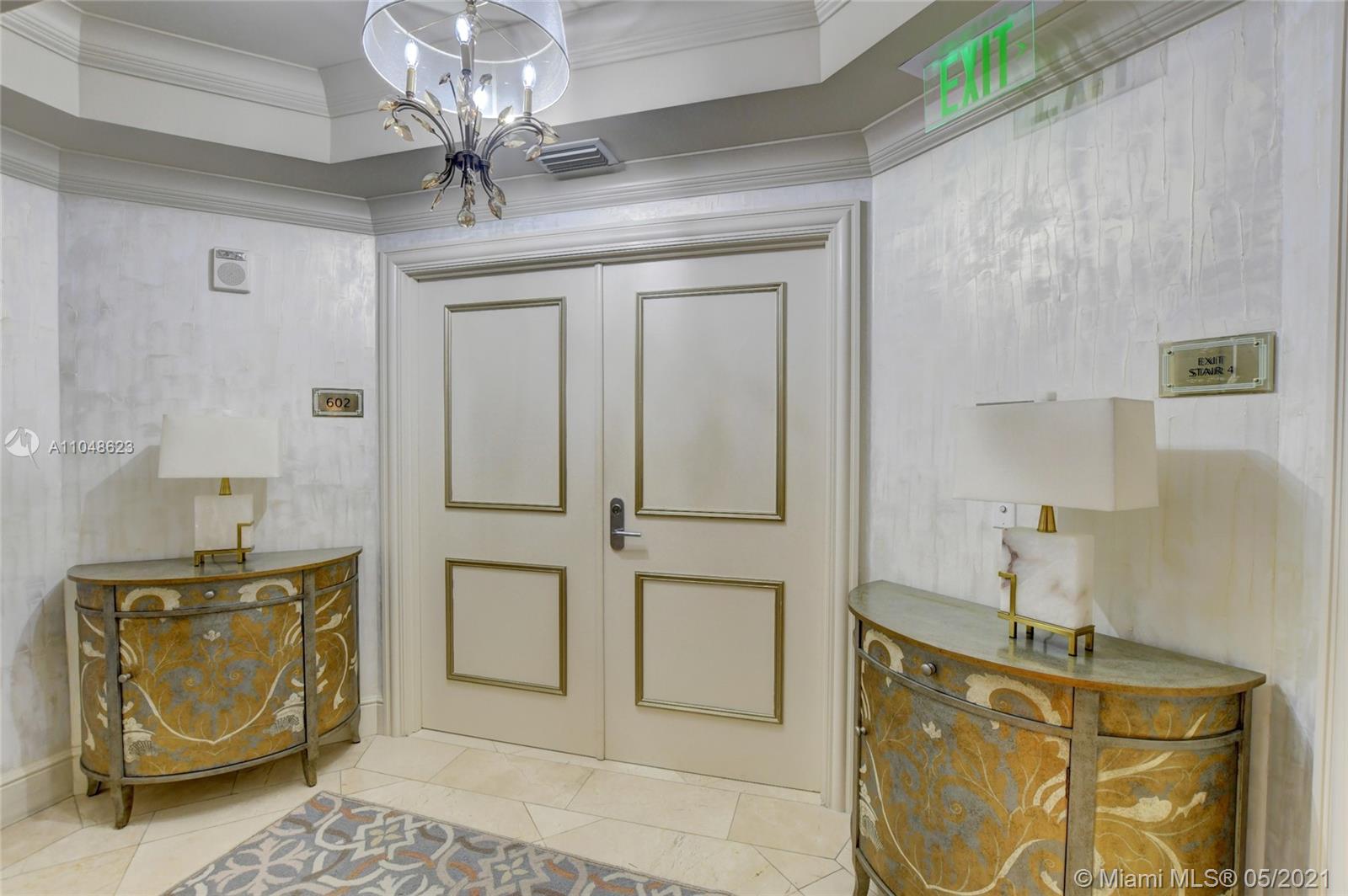 LUXURIA CONDO - Residential