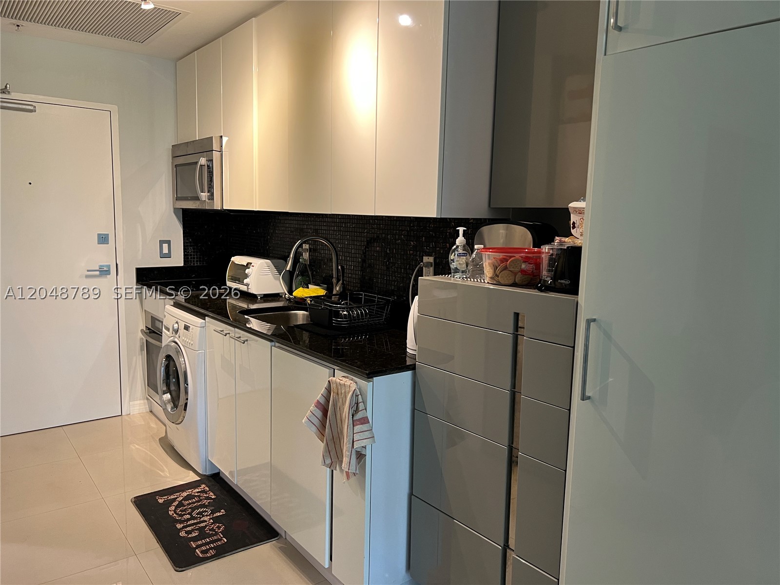HARBOUR HOUSE - Residential Lease