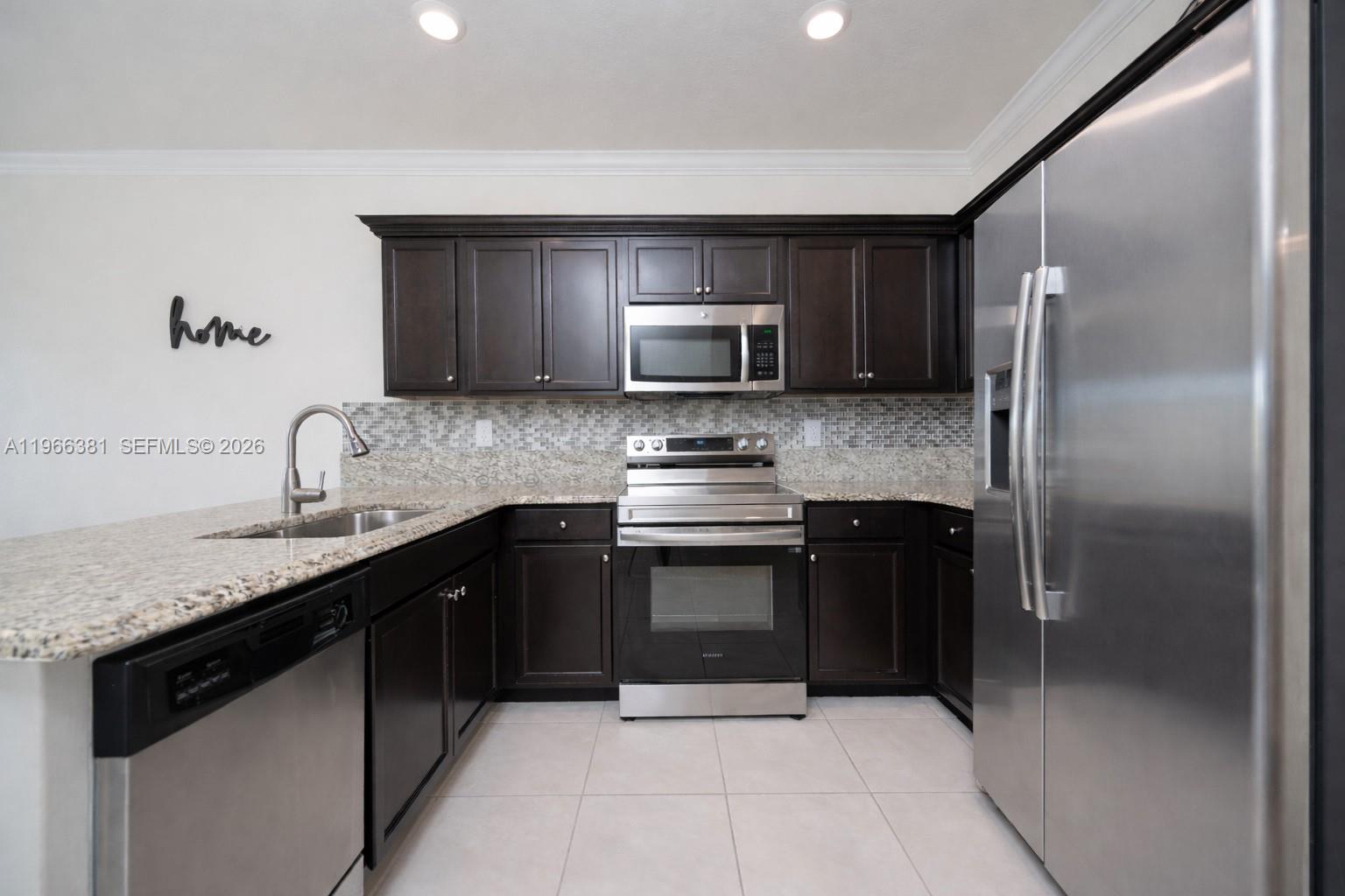 COCO PALM ESTATES - Residential